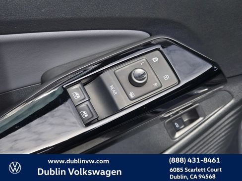 Used 2023 Volkswagen ID.4 Pro S RWD image 11