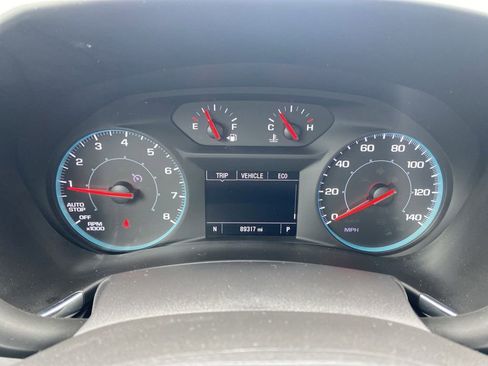 Used 2023 Chevrolet Equinox LS AWD/4WD image 24