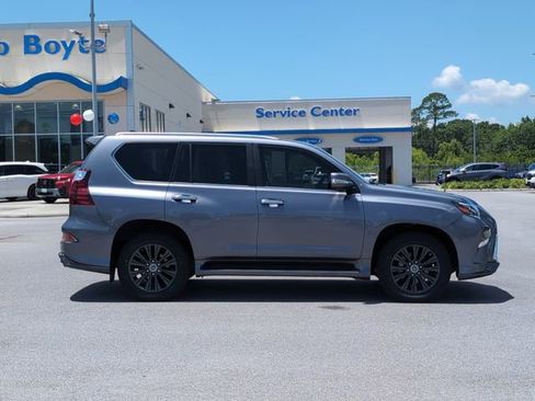 Used 2022 Lexus GX 460 Luxury w/ Sport Design Package AWD/4WD image 2