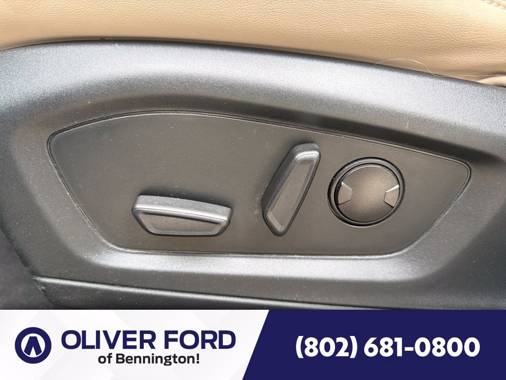 Used 2022 Ford Explorer XLT w/ Equipment Group 202A AWD/4WD image 25