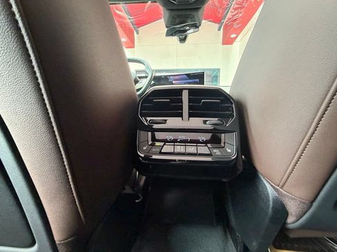 Used 2023 BMW iX xDrive50 w/ Premium Package AWD/4WD image 27