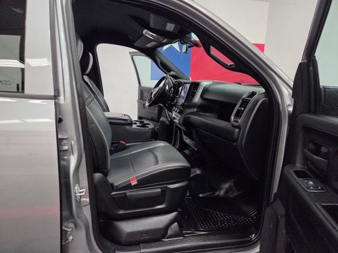 Used 2022 RAM 3500 Tradesman w/ Chrome Appearance Group image 8