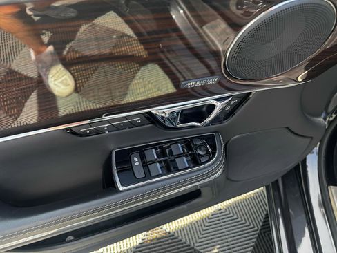 Used 2015 Jaguar XJ L Portfolio AWD/4WD image 11
