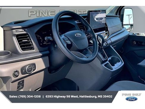 Used 2023 Ford Transit 350 XLT RWD image 12