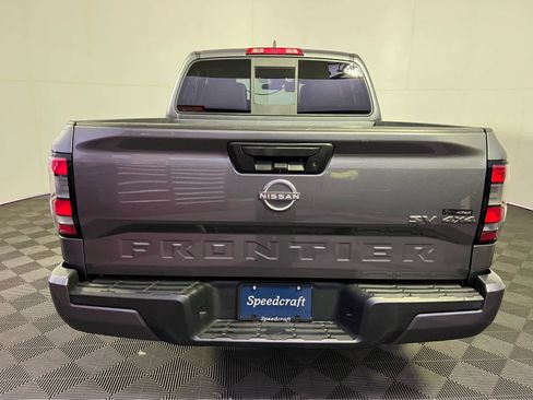 Certified 2022 Nissan Frontier SV image 6