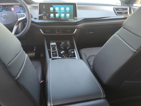 New 2026 Volkswagen Atlas Cross Sport SE image 19