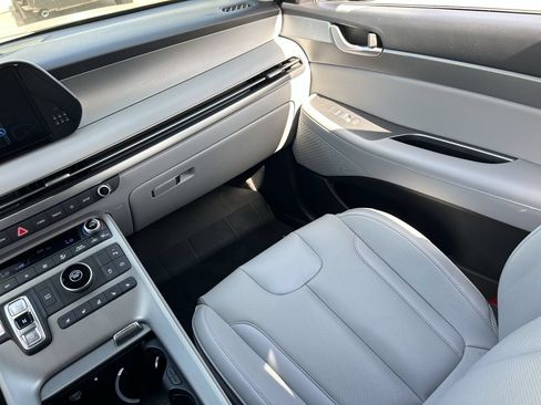 Used 2025 Hyundai Palisade SEL FWD image 19