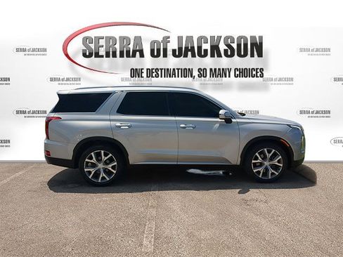 Used 2021 Hyundai Palisade SEL w/ Premium Package FWD image 9