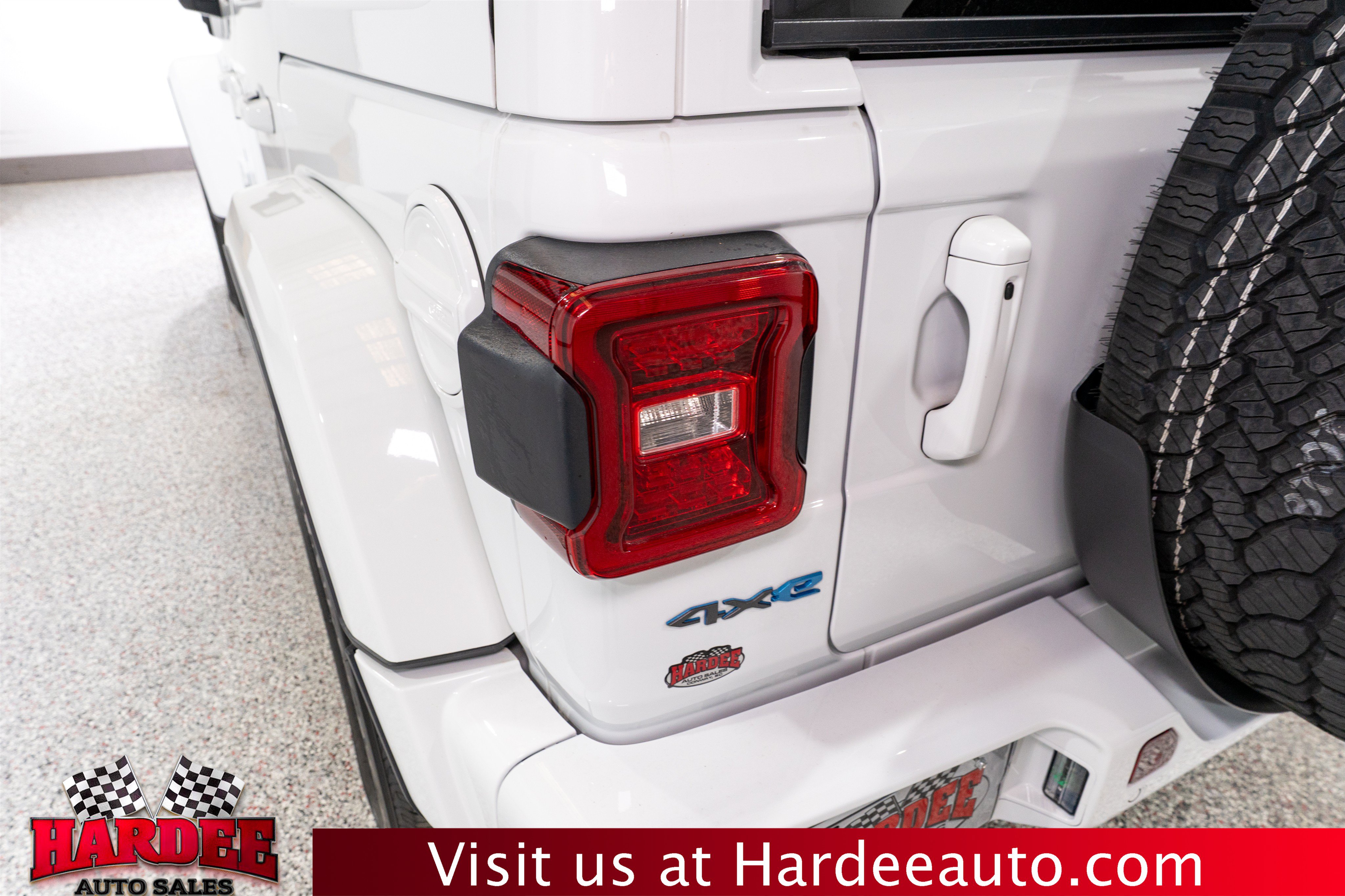 Used 2024 Jeep Wrangler High Altitude AWD/4WD image 9