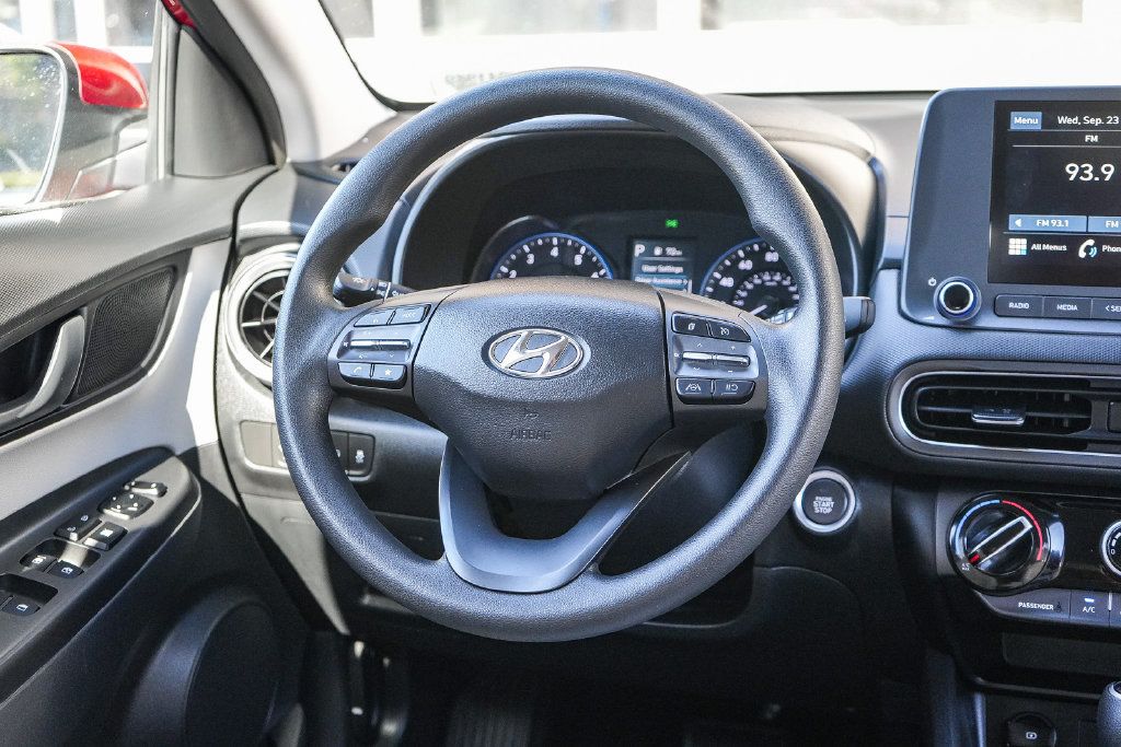 Used 2023 Hyundai Kona SEL AWD/4WD image 15