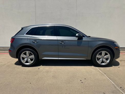 Used 2019 Audi Q5 2.0T Premium w/ Convenience Package AWD/4WD image 9