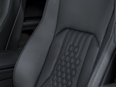 Used 2025 Lamborghini Urus SE AWD/4WD image 22