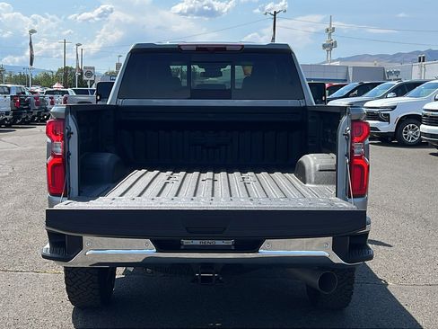 Used 2024 Chevrolet Silverado 2500 LTZ w/ LTZ Convenience Package AWD/4WD image 7
