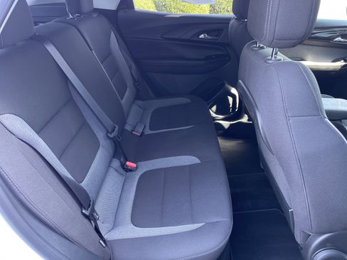 Used 2025 Chevrolet TrailBlazer LT image 36