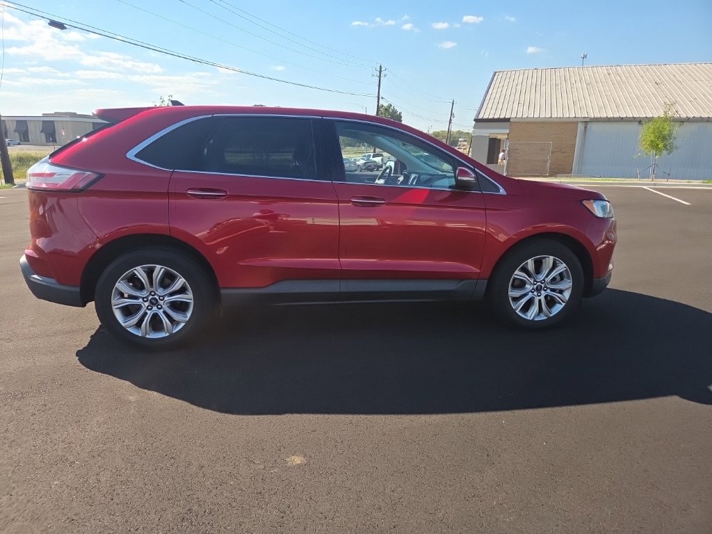 Used 2021 Ford Edge Titanium w/ Equipment Group 301A FWD image 15