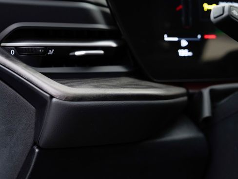 Certified 2025 Audi Q5 Premium w/ Premium Plus AWD/4WD image 11