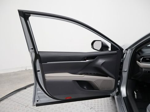 Used 2023 Toyota Camry LE image 16