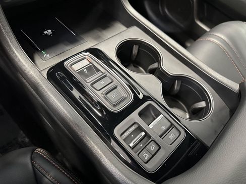 Certified 2025 Honda Pilot TrailSport image 27