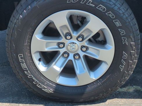 Used 2022 RAM 1500 Laramie AWD/4WD image 27