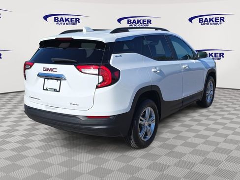 Certified 2024 GMC Terrain SLE w/ Driver Convenience Package AWD/4WD image 5