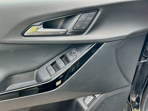 Used 2025 Chevrolet Equinox RS w/ Safety and Technology Package FWD image 15