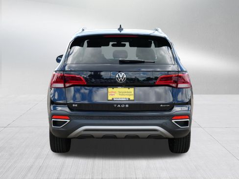 Used 2024 Volkswagen Taos SE AWD/4WD image 6