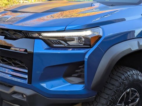 Used 2024 Chevrolet Colorado ZR2 w/ ZR2 Convenience Package III image 9