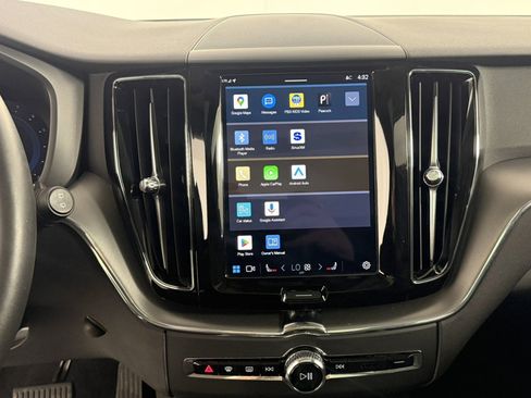 Used 2024 Volvo XC60 B5 Core image 19