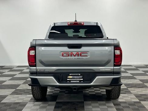 Used 2024 GMC Canyon Elevation w/ Trailering Package AWD/4WD image 7