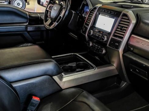 Used 2019 Ford F250 Platinum w/ Platinum Ultimate Package image 25