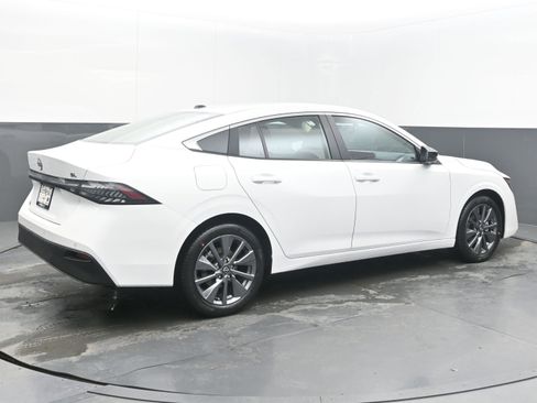 New 2026 Nissan Sentra SL FWD image 7