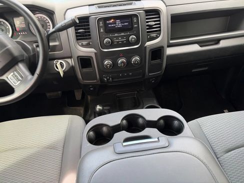 Used 2014 RAM 2500 Tradesman w/ Chrome Appearance Group AWD/4WD image 16