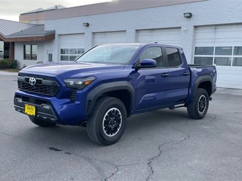 Used 2025 Toyota Tacoma TRD Off-Road image 5