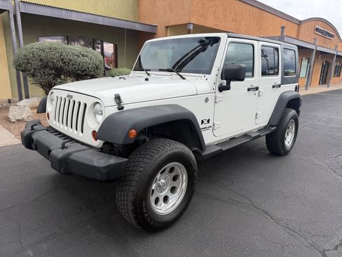 Used 2009 Jeep Wrangler Unlimited X image 3