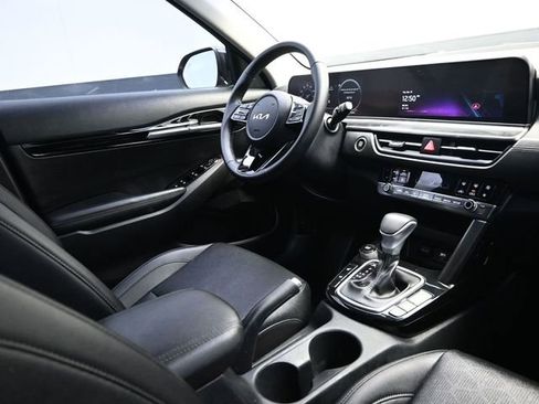 Used 2025 Kia Seltos EX image 18