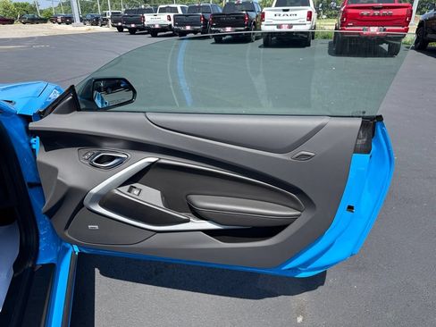 Used 2022 Chevrolet Camaro LT w/ Technology Package RWD image 13
