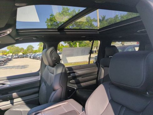 New 2026 Jeep Grand Wagoneer Limited AWD/4WD image 22