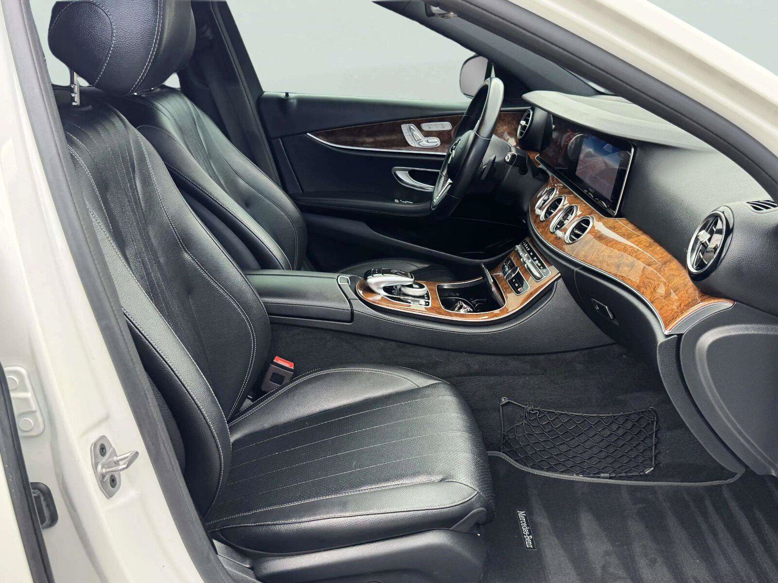 Used 2020 Mercedes-Benz E 350 4MATIC Sedan image 40
