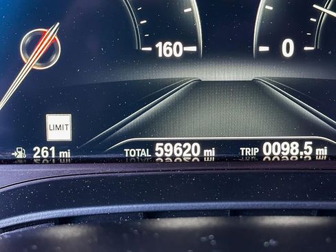 Used 2019 BMW 530i w/ Premium Package image 22