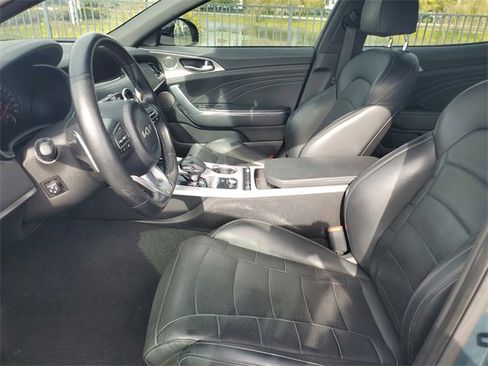 Used 2022 Kia Stinger GT2 image 22