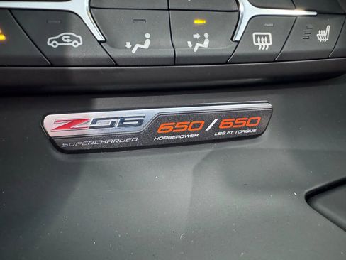 Used 2016 Chevrolet Corvette Z06 w/ 3LZ Preferred Equipment Group image 30