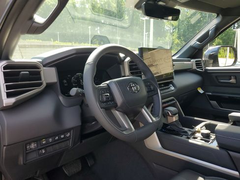 New 2026 Toyota Tundra Limited AWD/4WD image 16