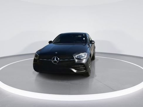 Used 2023 Mercedes-Benz GLC 300 4MATIC Coupe image 4