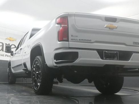 Used 2025 Chevrolet Silverado 2500 High Country w/ High Country Premium Package AWD/4WD image 51