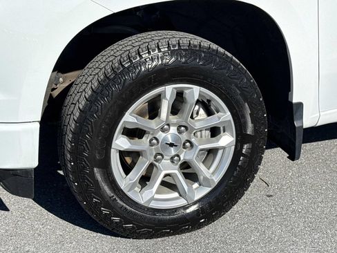 Used 2024 Chevrolet Silverado 1500 RST w/ Z71 Off-Road Package AWD/4WD image 30