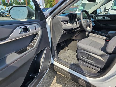 New 2026 Ford Explorer Active AWD/4WD image 17