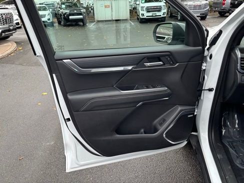 Certified 2025 GMC Acadia Elevation image 10