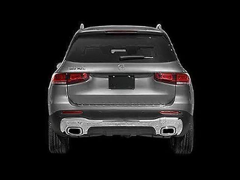 Used 2023 Mercedes-Benz GLB 250 4MATIC image 4