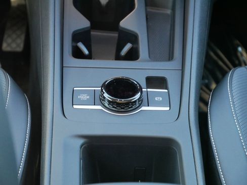 New 2026 Volkswagen Tiguan SE image 8