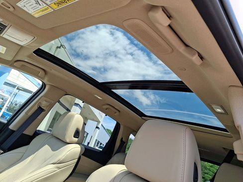 Certified 2025 Acura MDX SH-AWD w/ Technology Package image 15